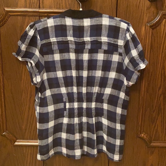 Lightweight short sleeve button down. - Picture 3 of 3